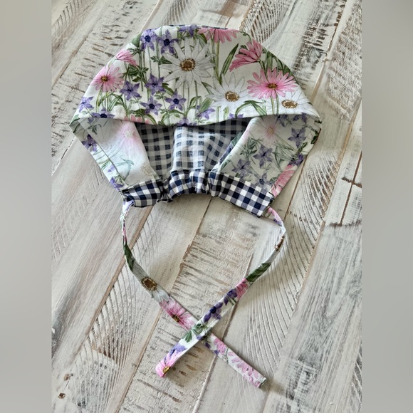 County Chic Floral Scrub Cap - Picture 2 of 6